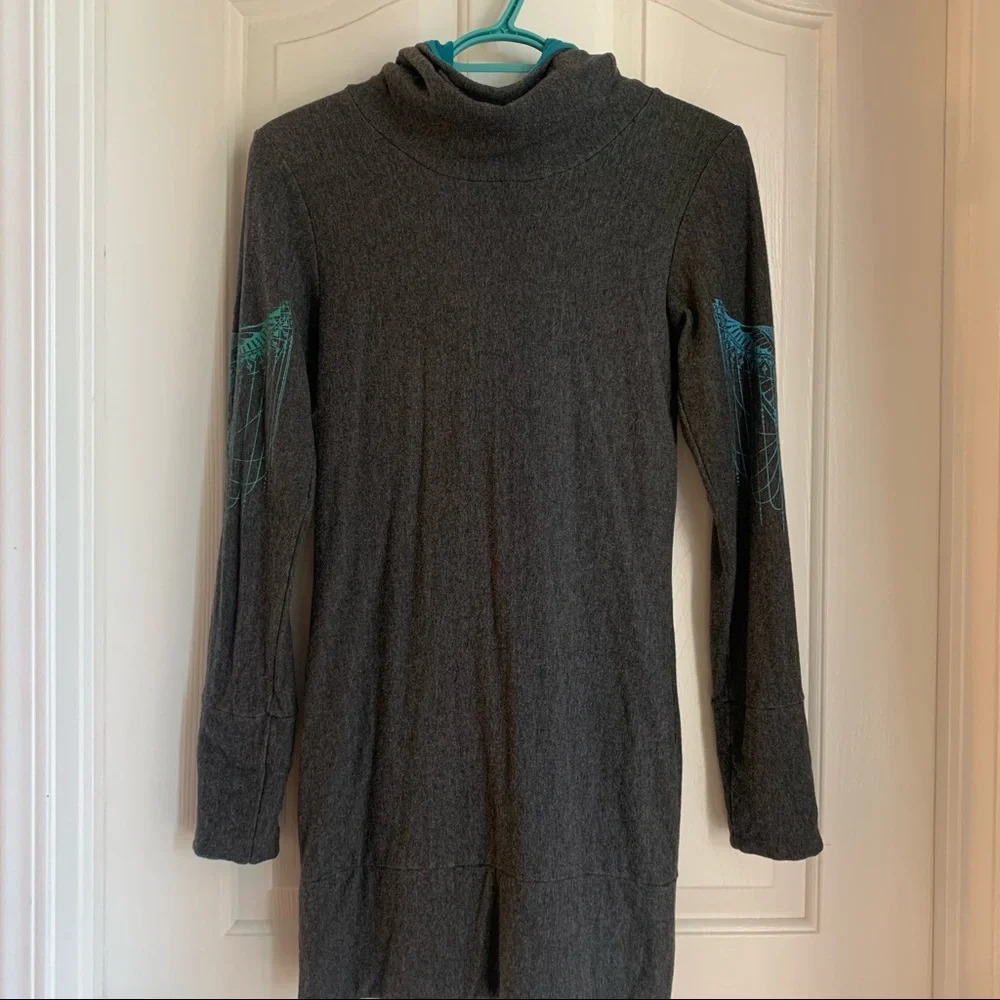 Sea of Wolves Galaxy Hoodie Dress - Picture 3 of 8